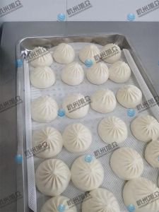旭眾包子機(jī)上門安裝，現(xiàn)場(chǎng)調(diào)試完成成型效果棒！
